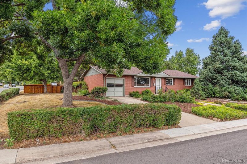 2103 Yellowstone St, Golden, CO 80401