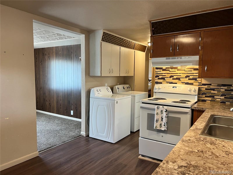 2066 La Salle Rd, Pueblo, CO 81006