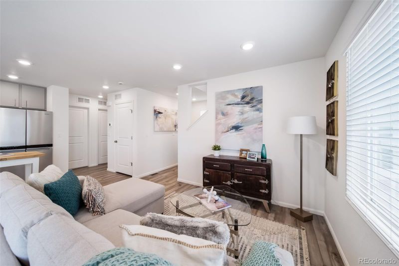 45032 Sunflower Ln, Bennett, CO 80102