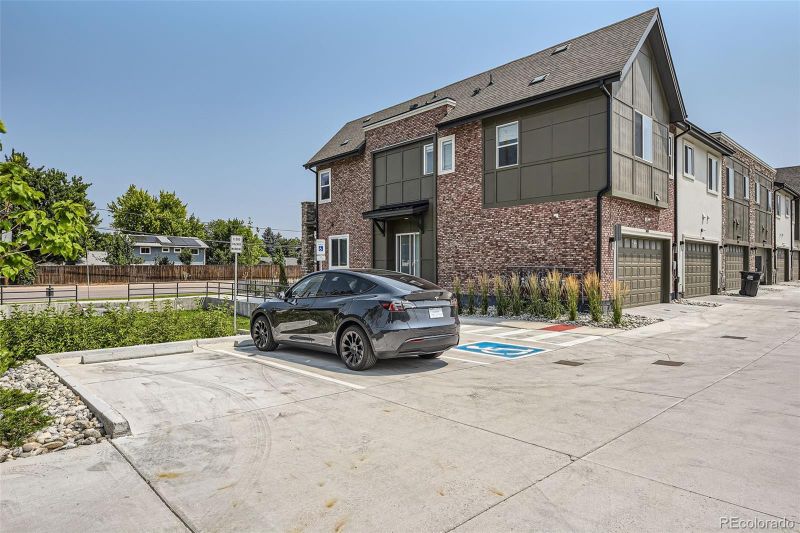 324 E Orchard Rd, Centennial, CO 80121
