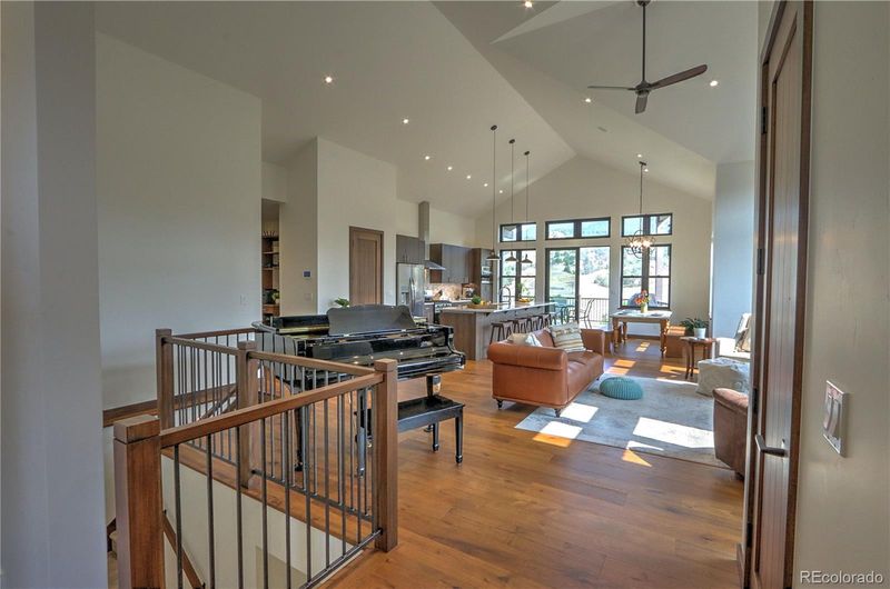 10 Stag Ct, New Castle, CO 81647
