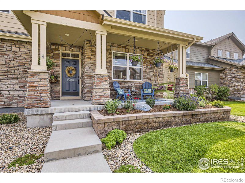 2274 Winding Dr, Longmont, CO 80504