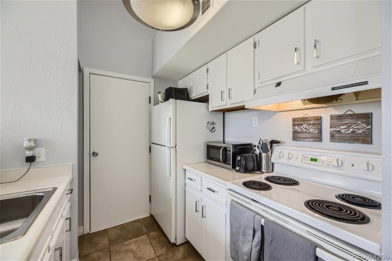 4760 S Wadsworth Blvd #J304, Littleton, CO 80123