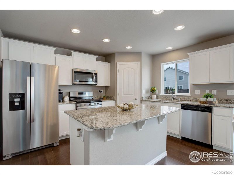 1873 Egnar St, Loveland, CO 80538