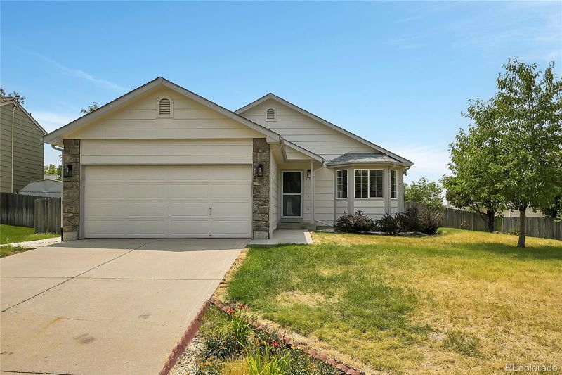 21322 E Williamette Pl, Centennial, CO 80015