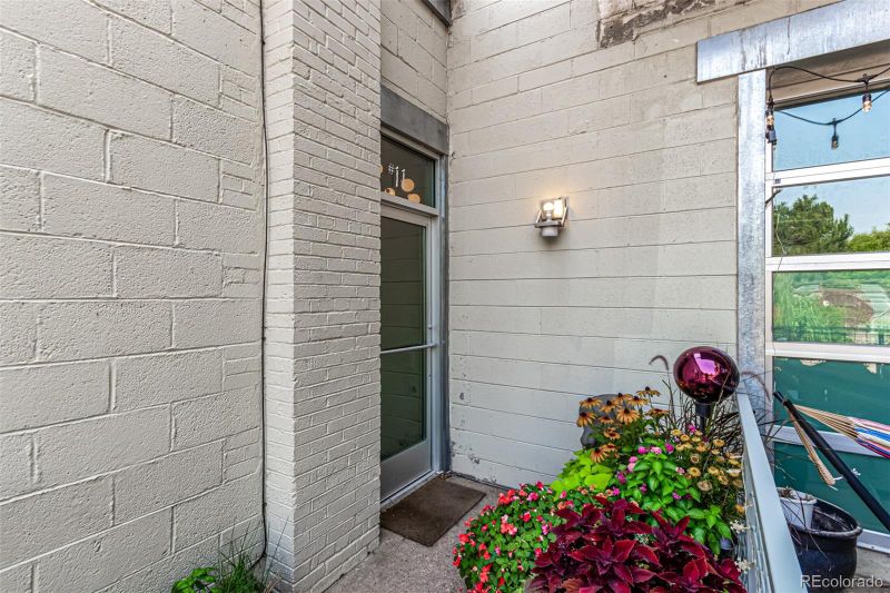 1421 Oneida St #11, Denver, CO 80220