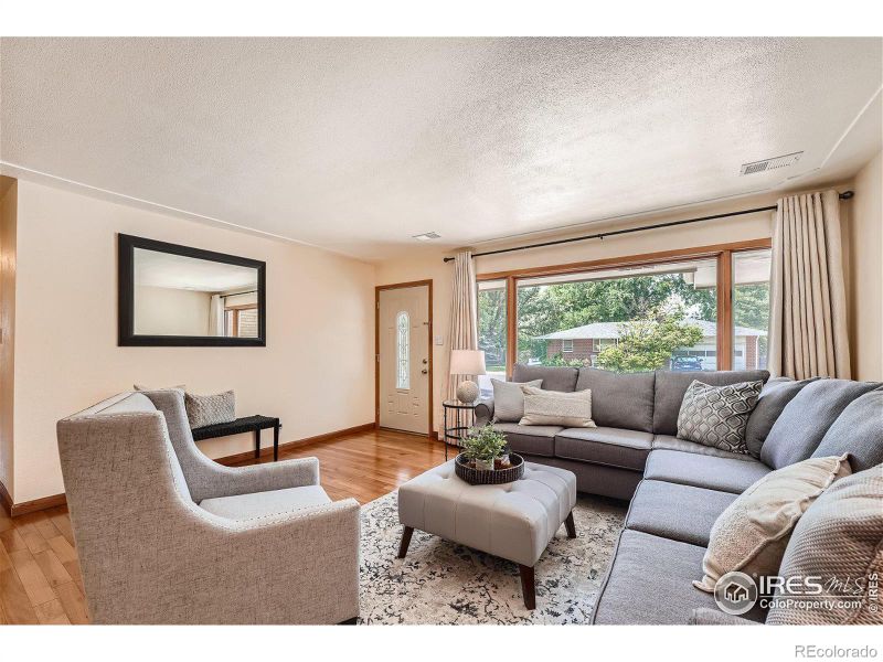 1030 Stuart St, Longmont, CO 80501