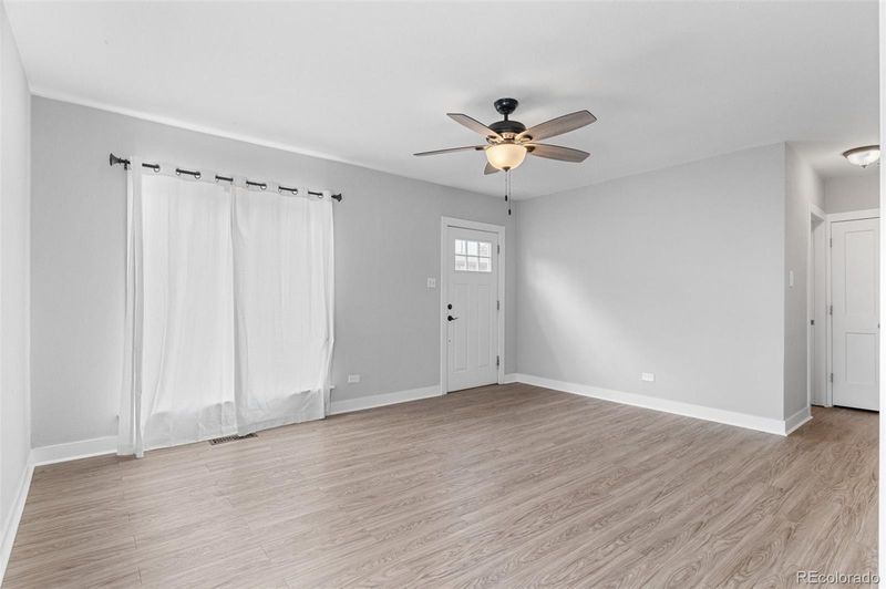 7233 W 20th Ave, Lakewood, CO 80214