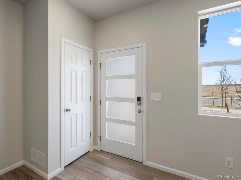 21203 E 63rd Dr, Aurora, CO 80019