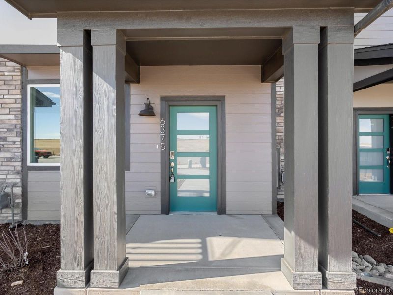 21203 E 63rd Dr, Aurora, CO 80019