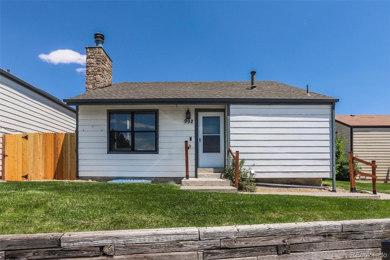 992 S Zeno Way, Aurora, CO 80017