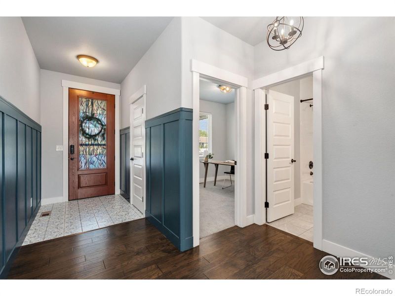 1009 Canal Dr, Windsor, CO 80550