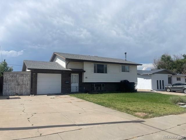 15 Radcliff Ln, Pueblo, CO 81005