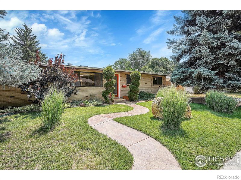 948 Warren Ct, Longmont, CO 80501