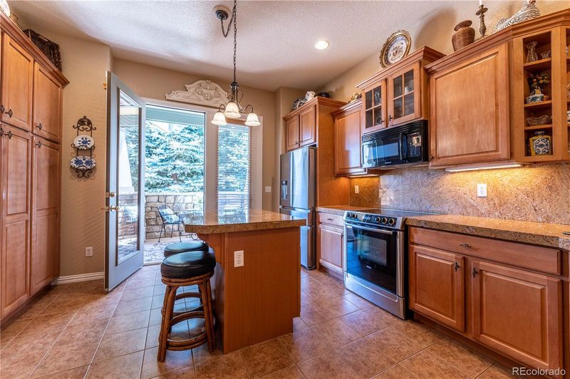 23765 E Glasgow Pl, Aurora, CO 80016