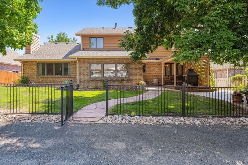 1507 Sunset St, Longmont, CO 80501