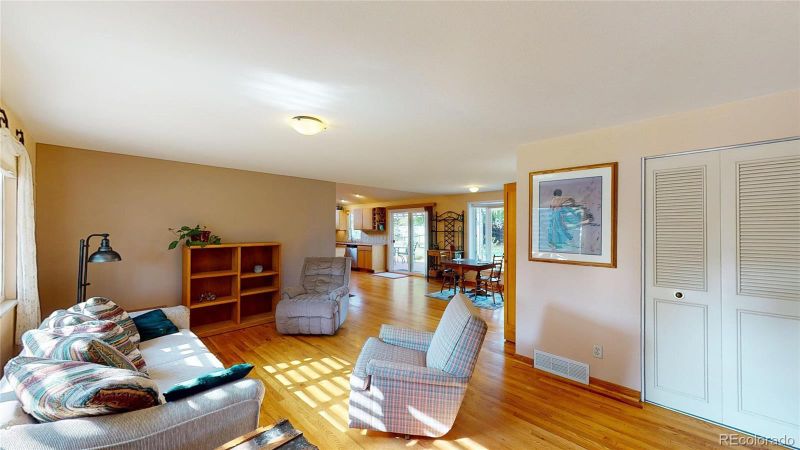 3061 S Fulton Ct, Denver, CO 80231