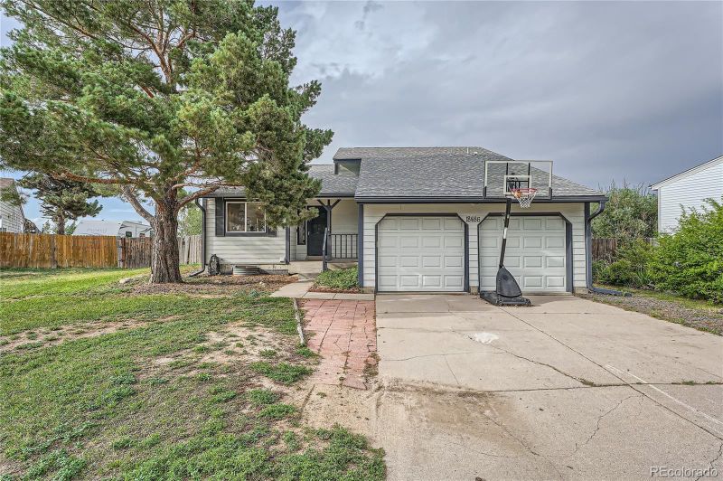 18486 E Crestline Cir, Centennial, CO 80015