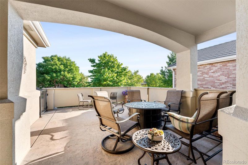 9077 Meadow Hill Cir, Lone Tree, CO 80124