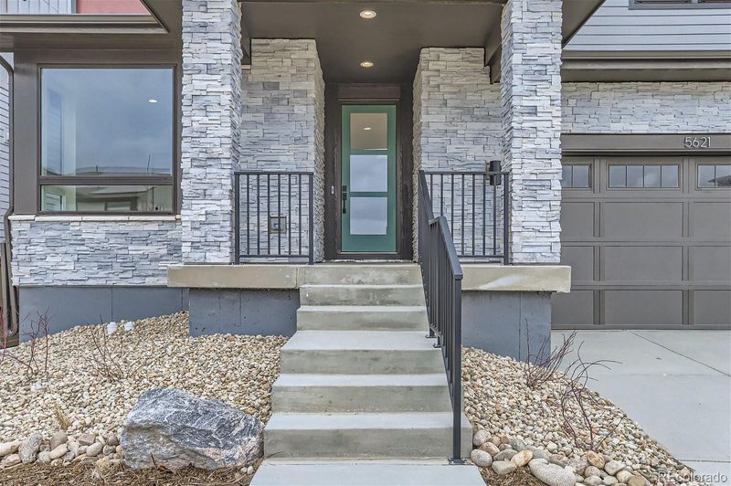 5621 Cottontail Dr, Longmont, CO 80503