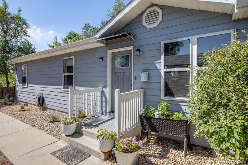 1181 Yosemite St, Denver, CO 80220