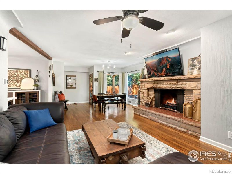 442 W 11th St, Loveland, CO 80537