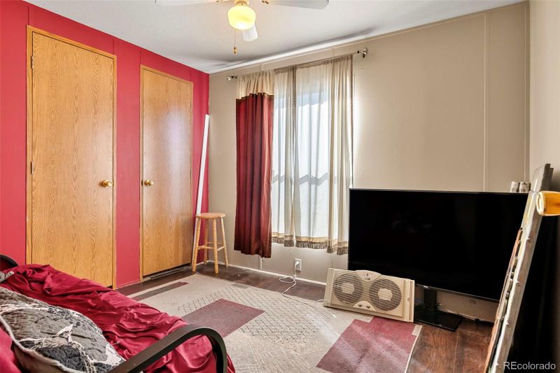 2820 Cascade Dr, Denver, CO 80260