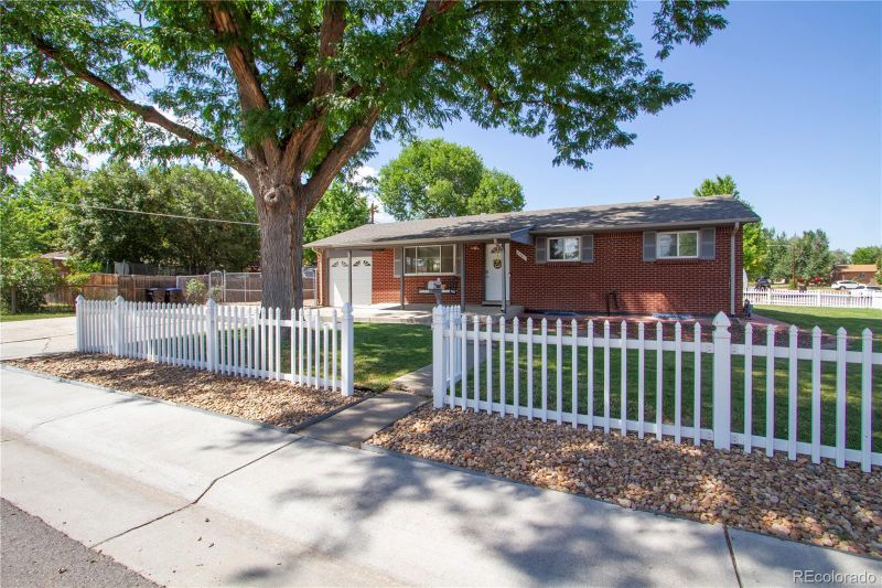 8401 Benton St, Arvada, CO 80003