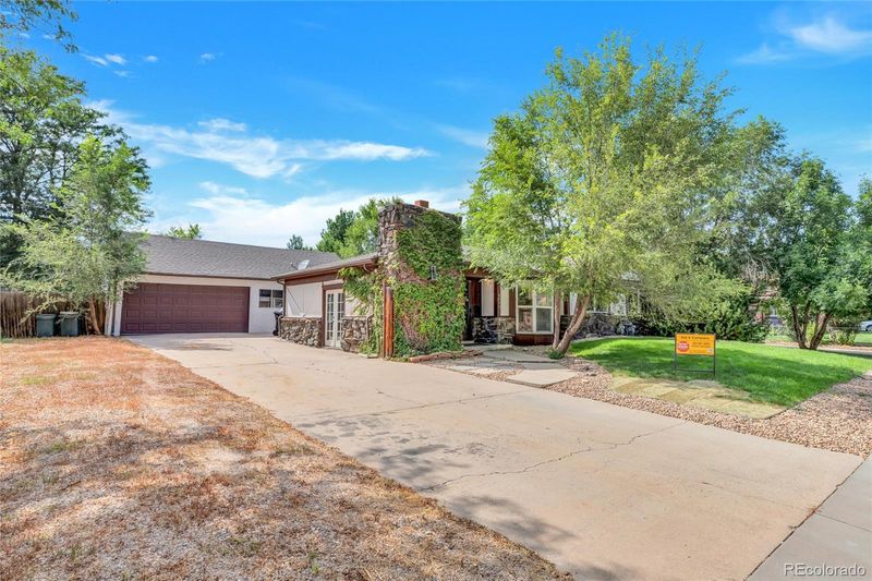 6035 Newland St, Arvada, CO 80003