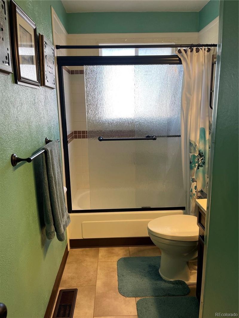 11833 Claude Ct, Northglenn, CO 80233