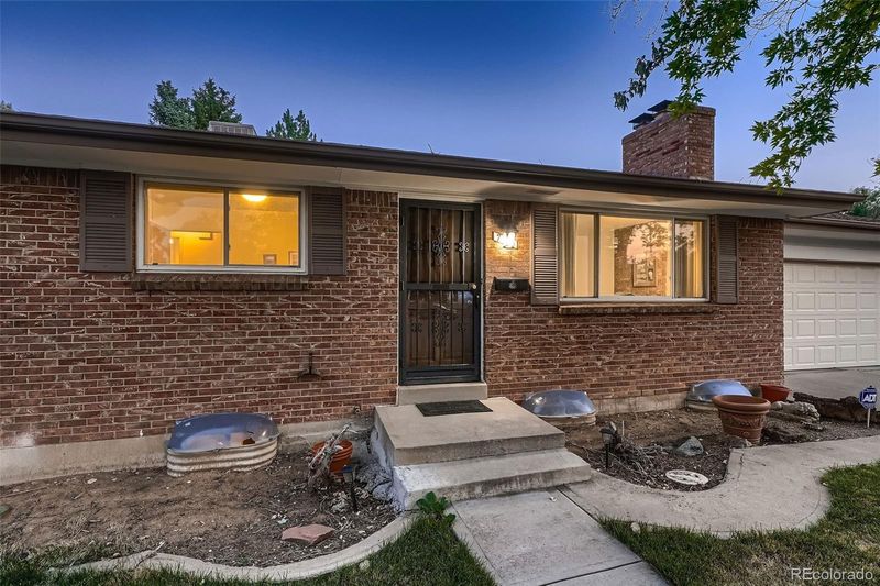 720 Comet Cir, Thornton, CO 80260