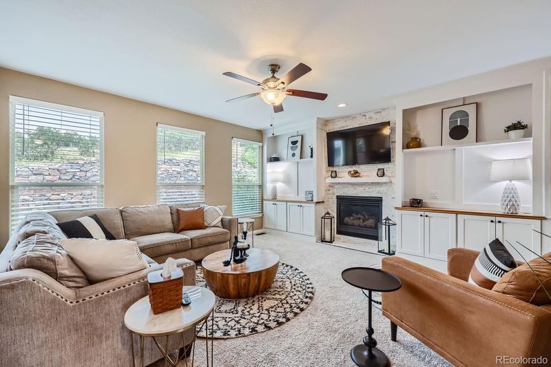 283 W Prestwick Way, Castle Rock, CO 80104