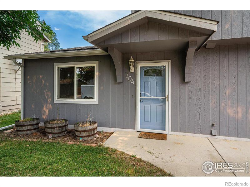 704 Countryside Dr, Fort Collins, CO 80524