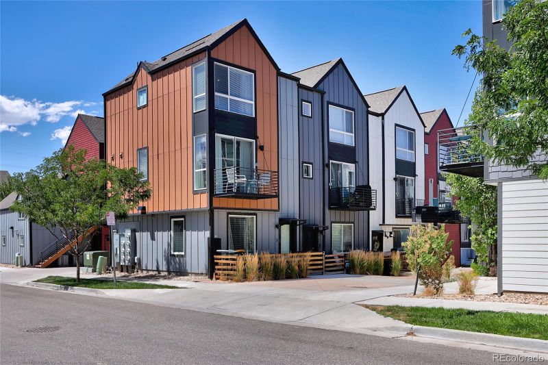 5570 W 11th Pl, Lakewood, CO 80214