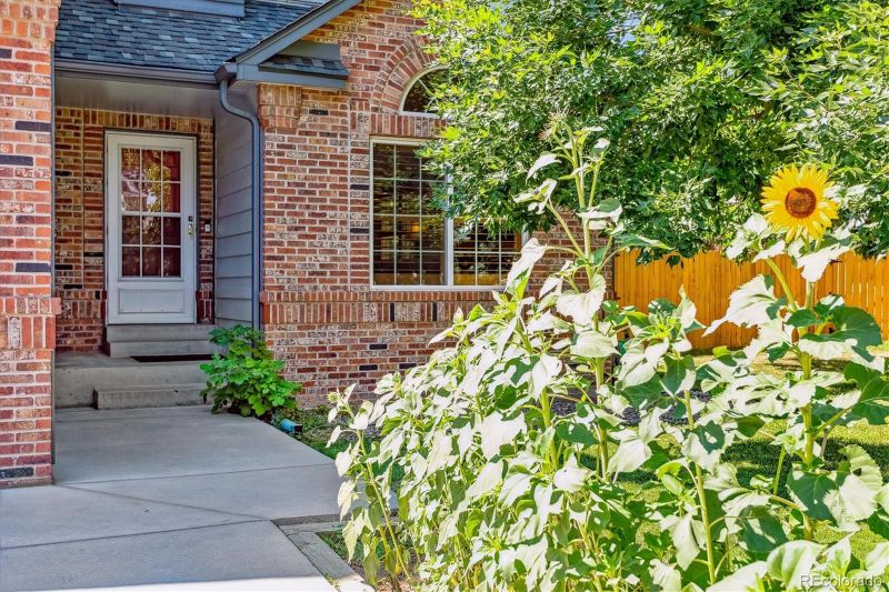 8264 W Quarto Ave, Littleton, CO 80128