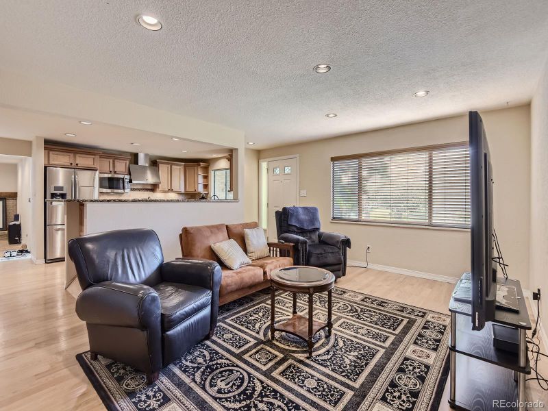 869 Mercury Cir, Lone Tree, CO 80124