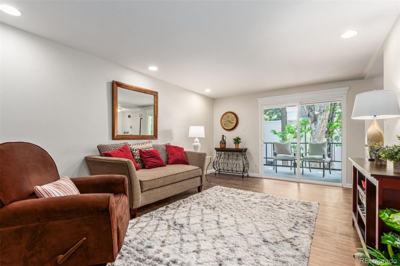 2325 S Linden Ct #210, Denver, CO 80222