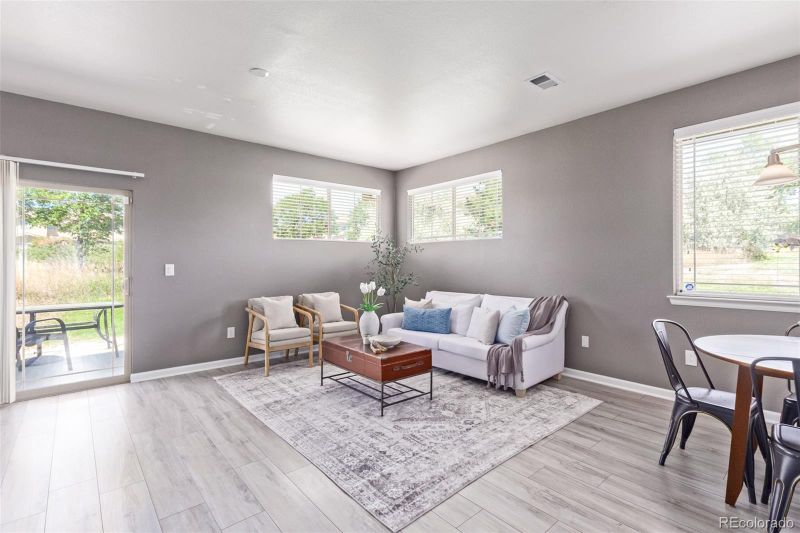9757 Dexter Ln, Thornton, CO 80229