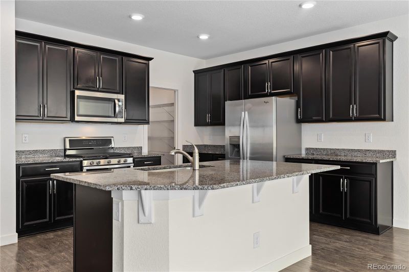 2042 Sicily Cir, Longmont, CO 80503