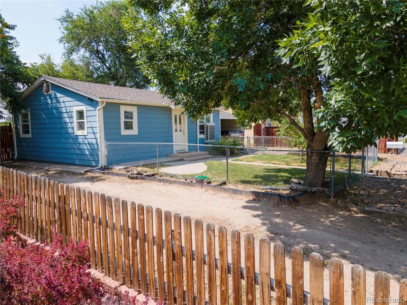 7745 Oneida St, Commerce City, CO 80022