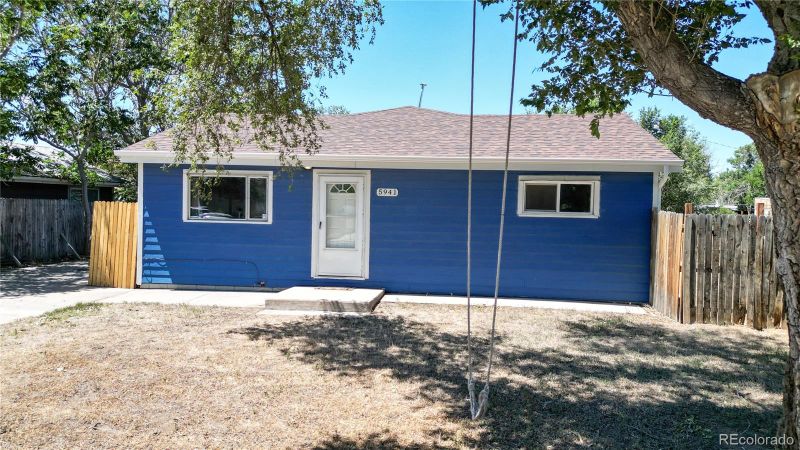 5941 Oneida St, Commerce City, CO 80022