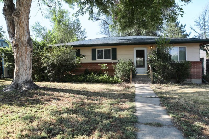 7415 W Calahan Ave, Lakewood, CO 80232