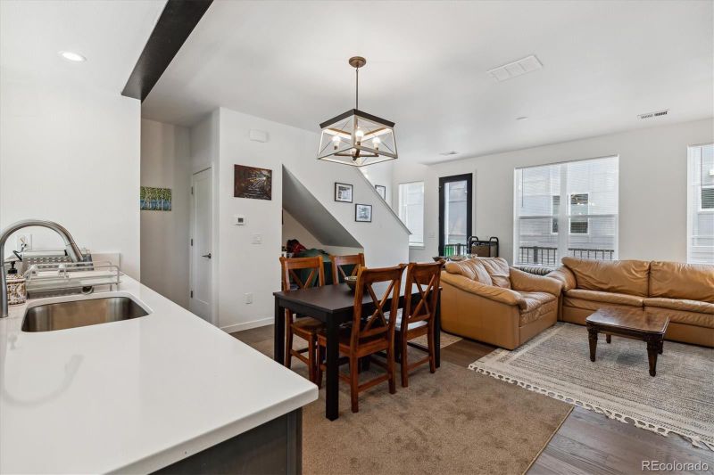 8711 E Hampden Ave #18, Denver, CO 80231