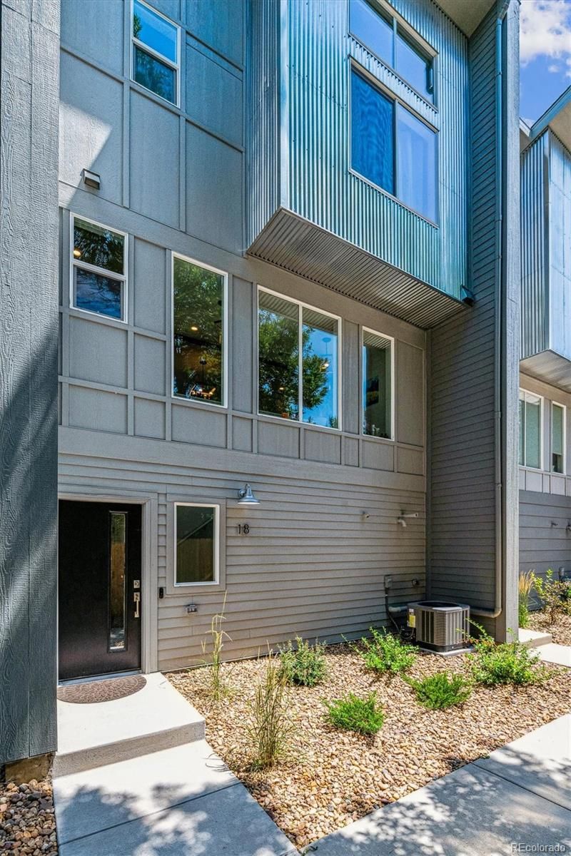 8711 E Hampden Ave #18, Denver, CO 80231