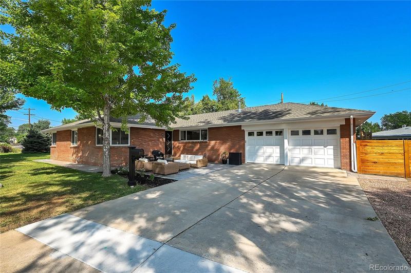 8605 Grandview Ave, Arvada, CO 80002