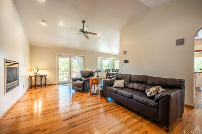 470 W Venturi Dr, Pueblo, CO 81007