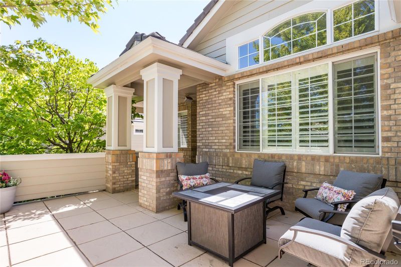 8982 Meadow Hill Cir, Lone Tree, CO 80124