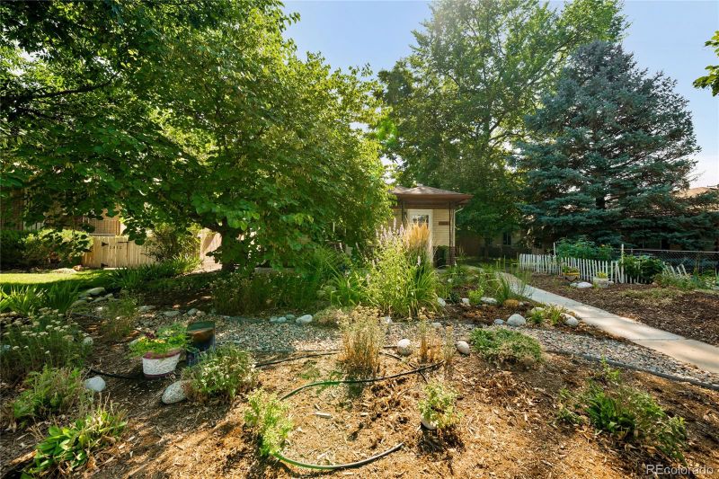 2418 S Corona St, Denver, CO 80210