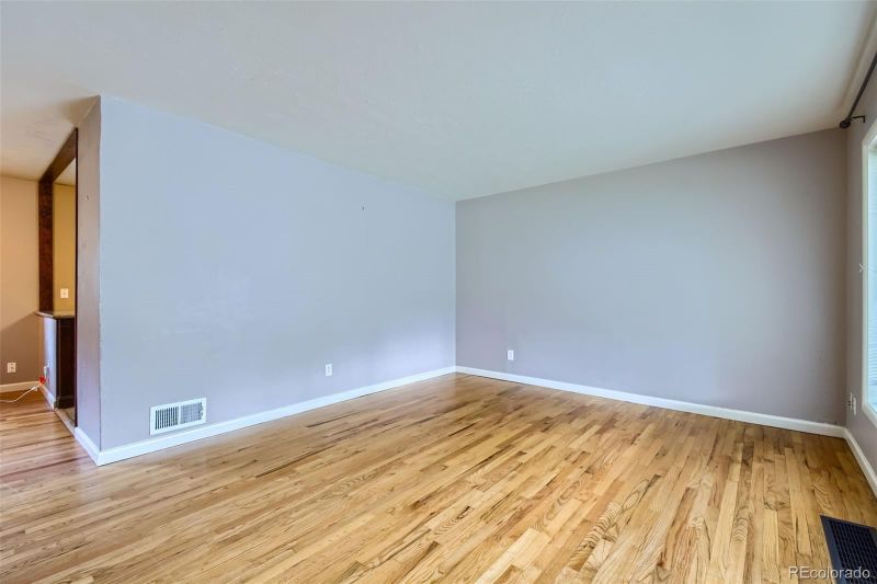 3369 S Holly St, Denver, CO 80222