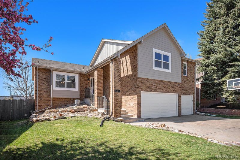 6283 S Lima Way, Englewood, CO 80111